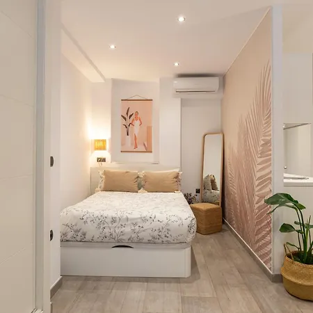 Andres Perez & Quiet Courtyard By Ele Malaga